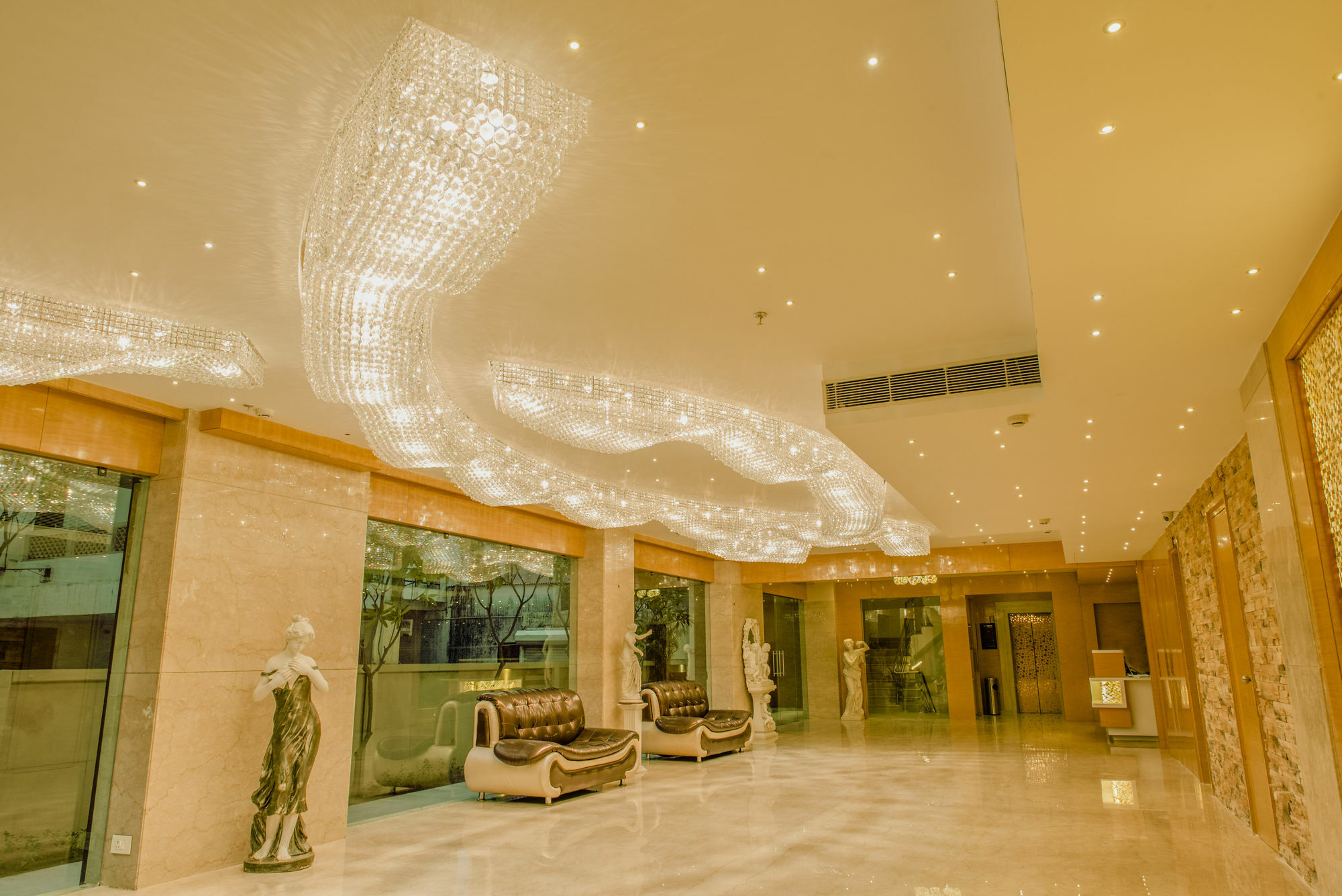 Kyriad Hotel Jaipur By Othpl Bagian luar foto